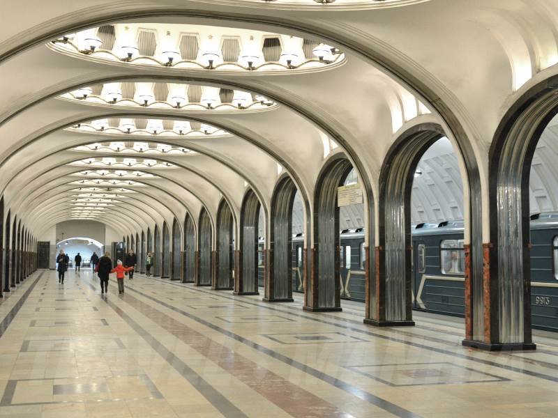 Moscow-Metro.jpg_web